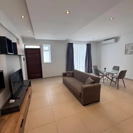 Brand New - Sliema, Modern , Great Location ! 아파트