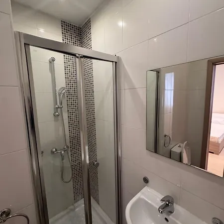 Brand New - Sliema, Modern , Great Location ! Apartamento *