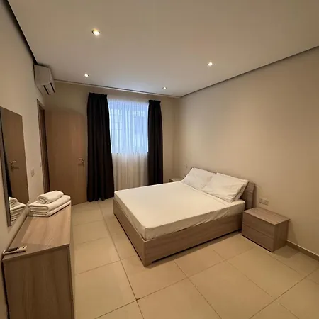 Apartamento Brand New - Sliema, Modern , Great Location ! *