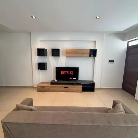 Brand New - Sliema, Modern , Great Location ! * 슬리에마