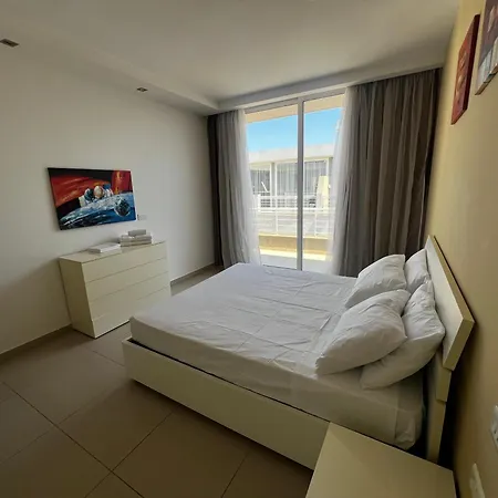 Brand New - Sliema, Modern , Great Location ! Apartamento
