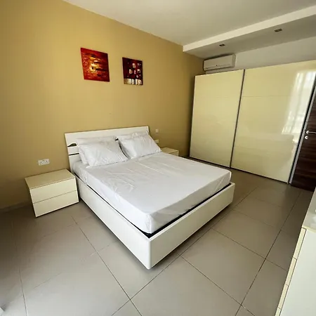 Brand New - Sliema, Modern , Great Location ! Apartamento *