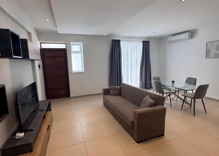 Brand New - Sliema, Modern , Great Location ! شقة