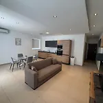 شقة Brand New - Sliema, Modern , Great Location ! سليمة