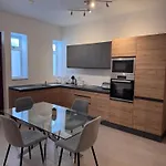 شقة Brand New - Sliema, Modern , Great Location ! سليمة